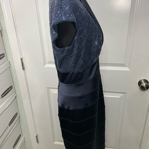 Tadashi Collection Navy Blue Midi Sequins Holiday Cocktail Dress SIZE 8 - Picture 6 of 10